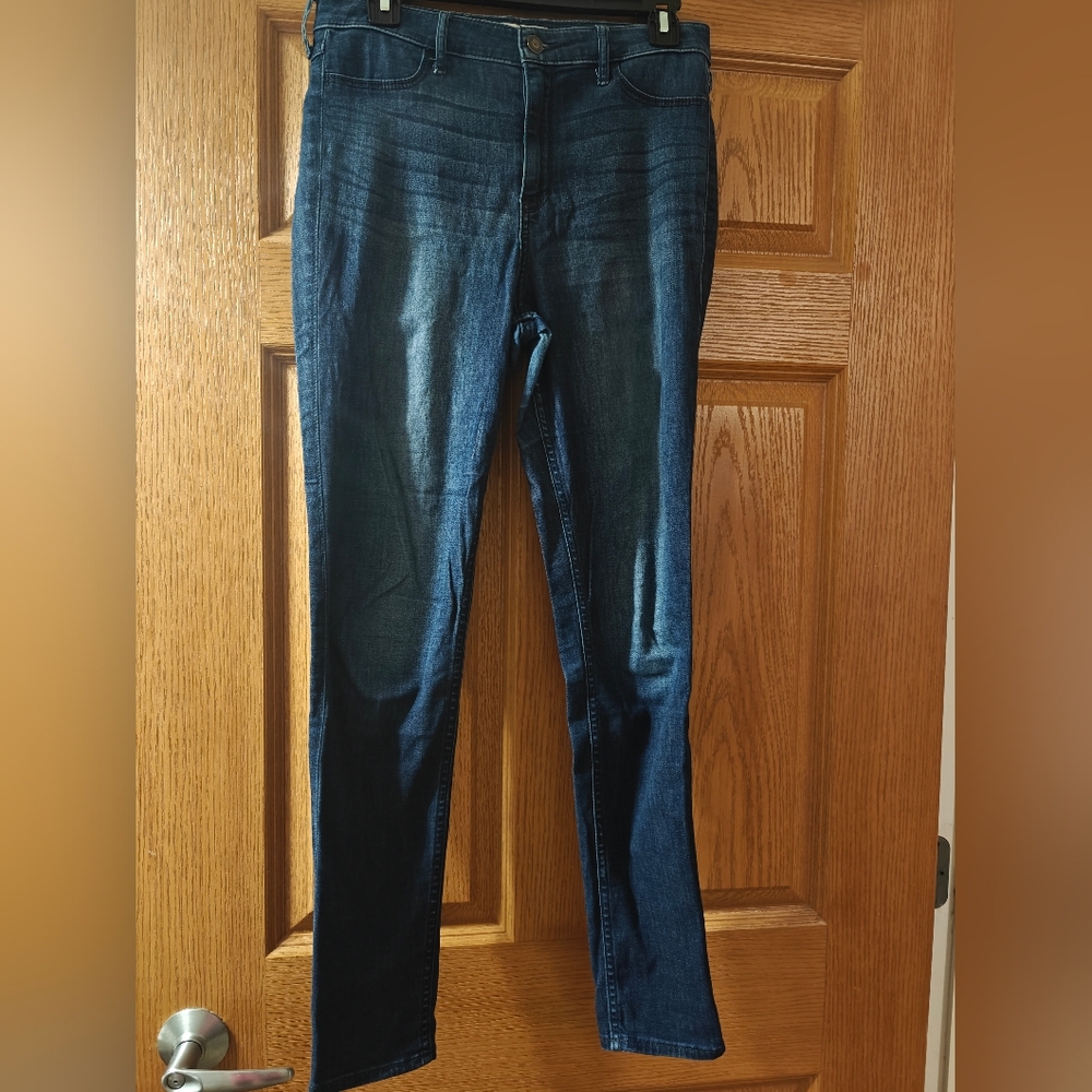 Women's Hollister Blue Jeans Size 9R And W29 L29